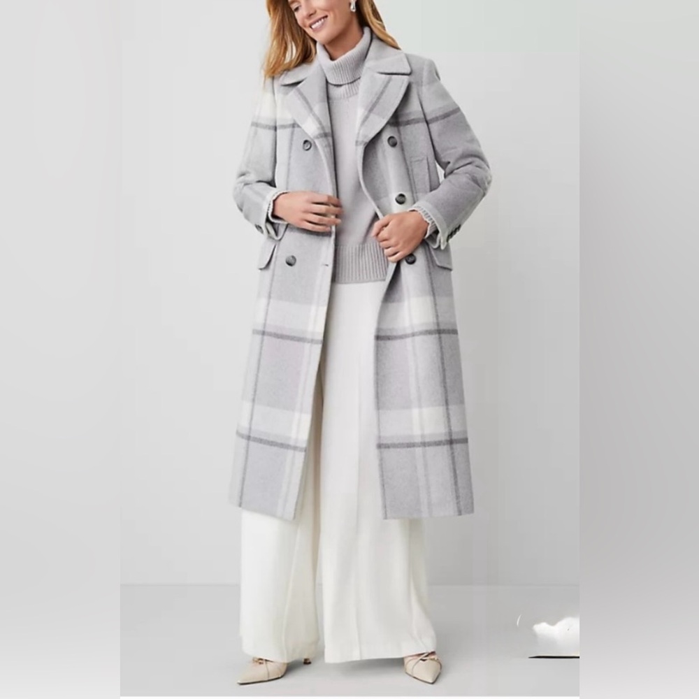Ann Taylor medium wool blend double breasted long overcoat gray and white plaid
